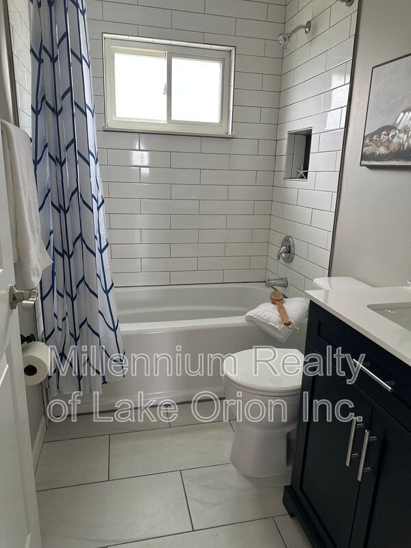 Building Photo - 4811 Summerhill Dr