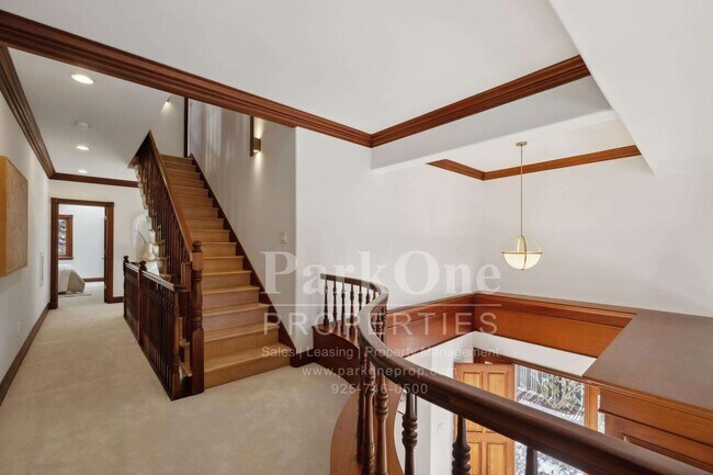 Building Photo - Short term, furnished possible for this magnificent home.