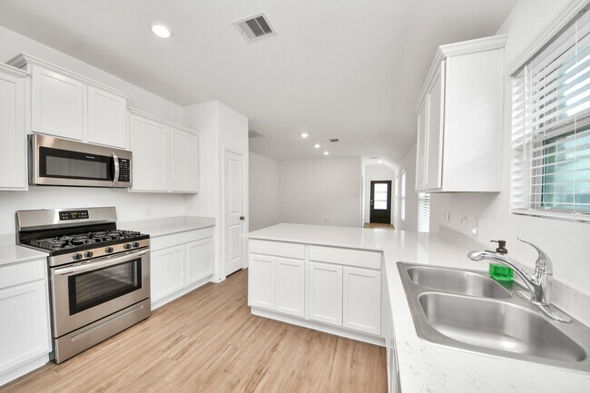 Building Photo - 6233 Arcadia Sound Ln