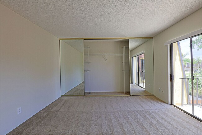 Building Photo - 1556 Park Meadows Dr
