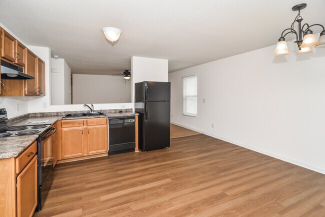 Building Photo - 236 Farmington Dr