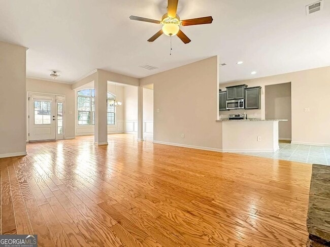 Building Photo - 263 Forrest Dr