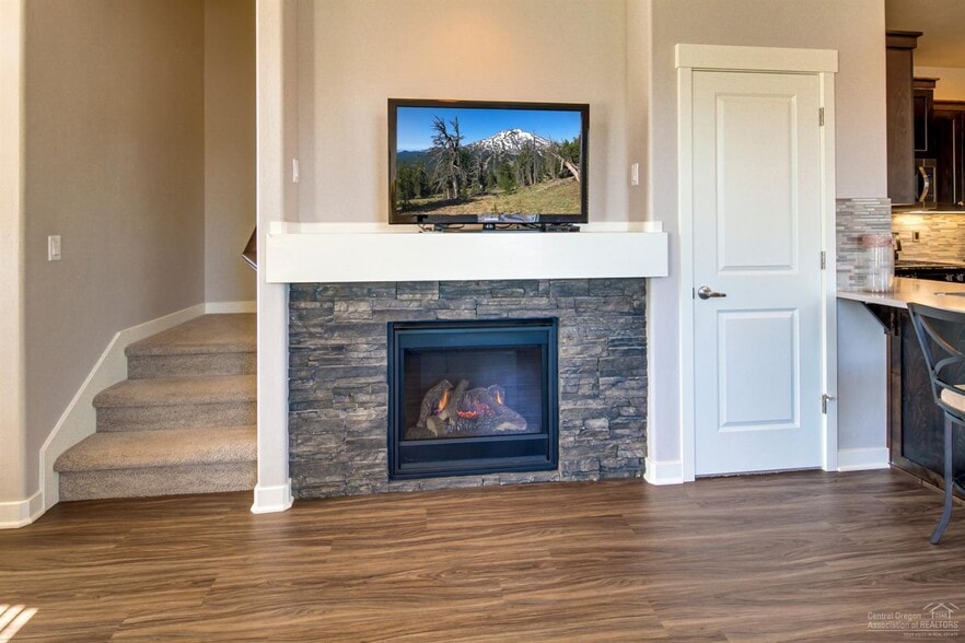 Building Photo - 3127 SW 28th St