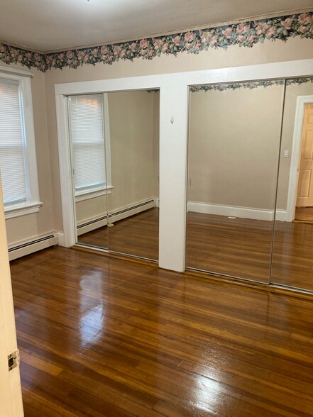 Building Photo - 39 7th St