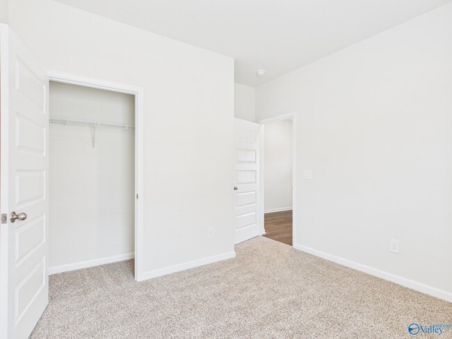 Building Photo - 121 Betty Williams Dr
