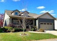 Building Photo - Weaverville