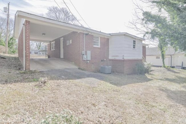 Building Photo - 115 S 1659