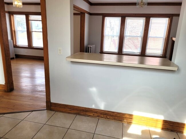 Building Photo - 5041 W Dickens Ave