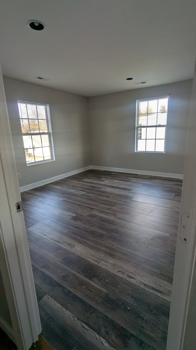 Building Photo - 3059 Midlothian Tpke