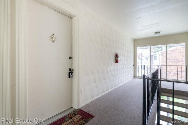 Building Photo - 37095 Nottingham Dr