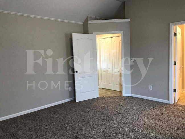 Building Photo - 2018 Village Ln