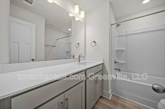 Building Photo - 448 Ml Pk Wy