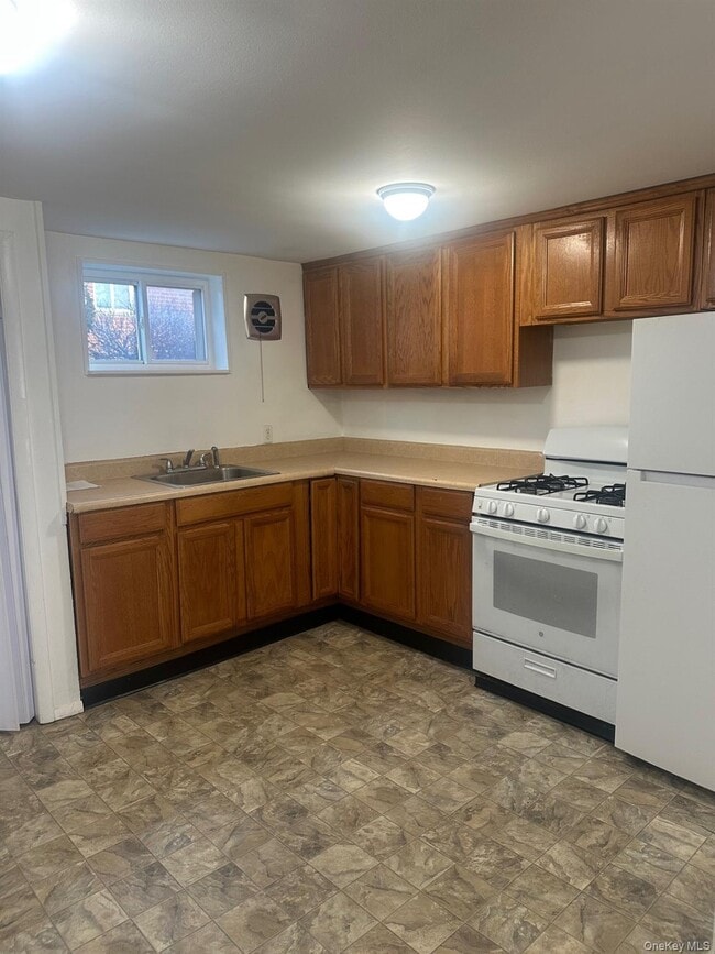 Building Photo - 300 Ketchamtown Rd