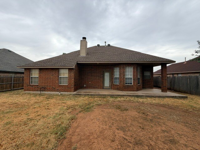 Building Photo - 426 W Pines Way