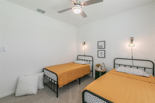Building Photo - 2549 Birchcrest Dr