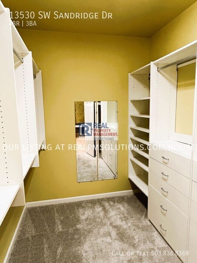 Building Photo - 13530 SW Sandridge Dr