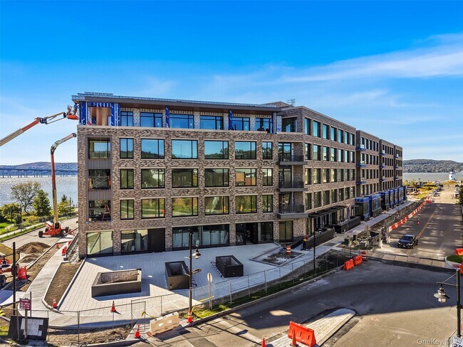 Building Photo - 4 Lighthouse Lndg