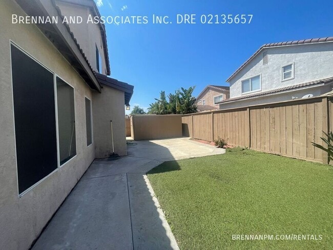 Building Photo - 1533 Applegate St