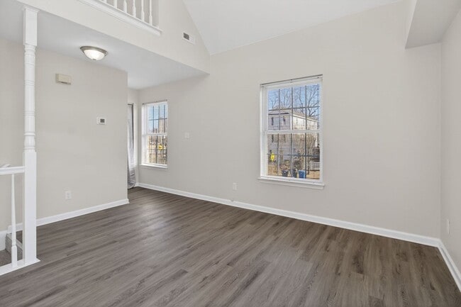 Building Photo - 1606 Parks Ave