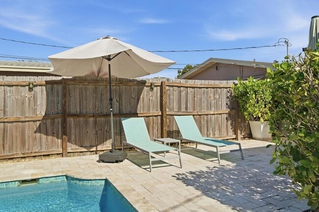 Building Photo - 525 N L St