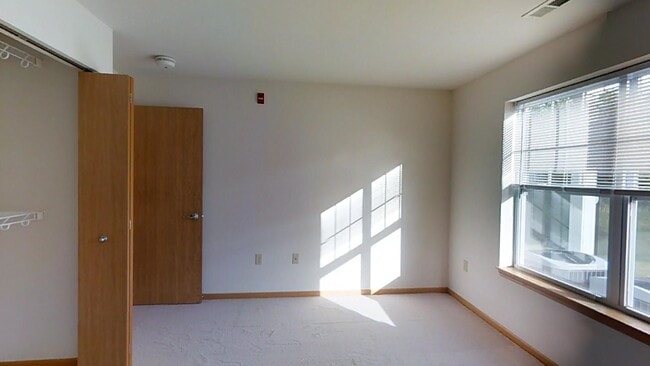 Building Photo - 312 E Gate Dr