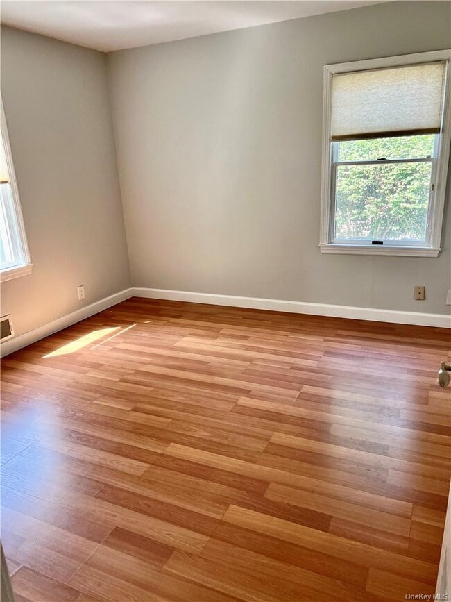 Building Photo - 46 Beechwood Rd