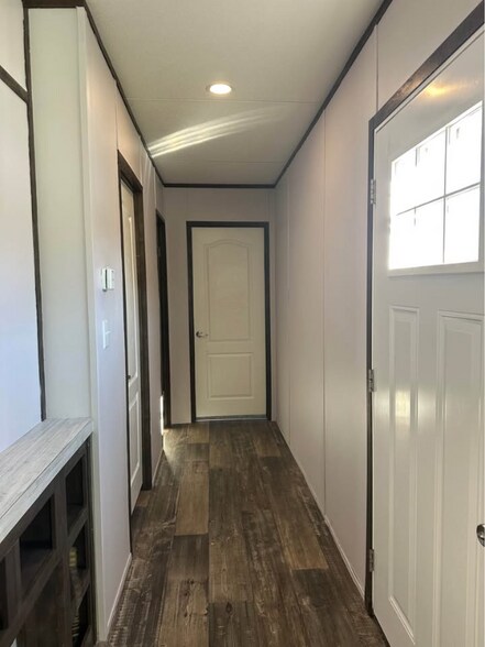 Building Photo - 10301 SE 29th St