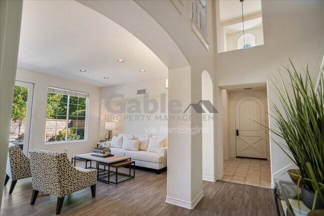 Building Photo - 26155 Lone Rock Ct