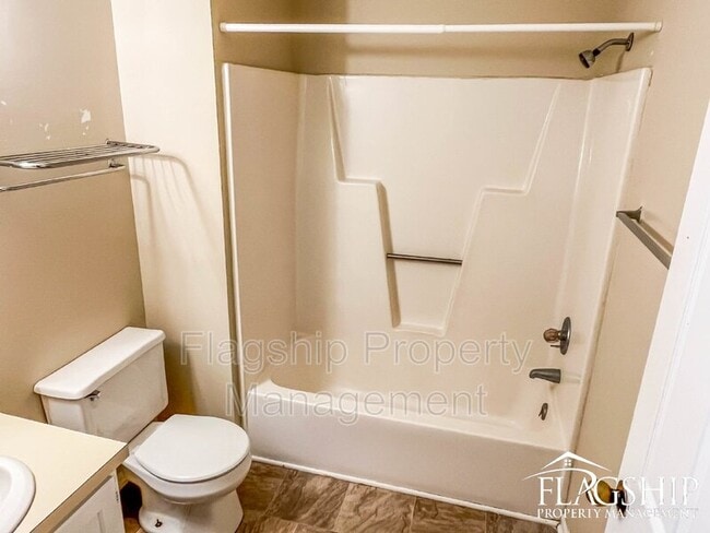 Building Photo - 3412-D N Walnut St