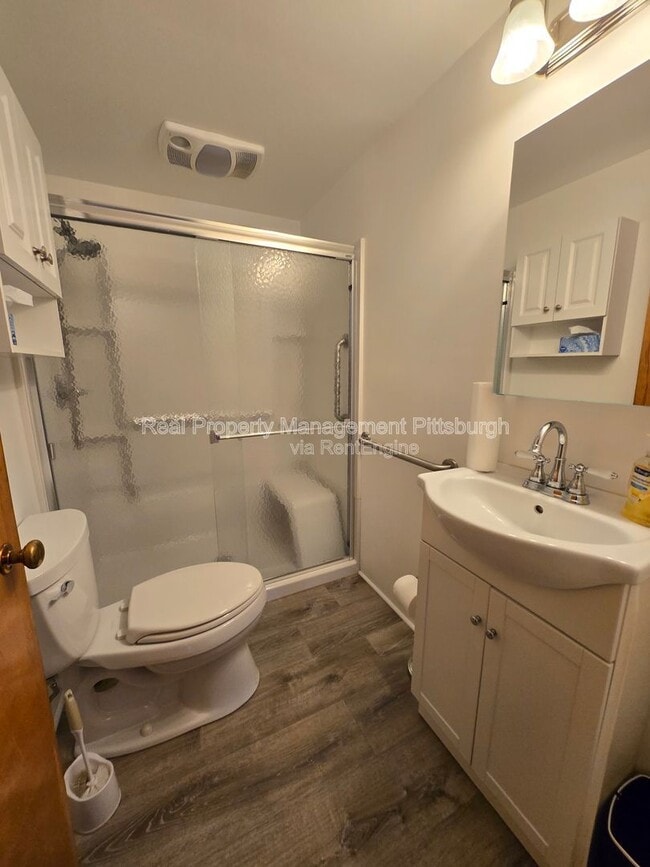 Building Photo - 4744 Lougean Ave