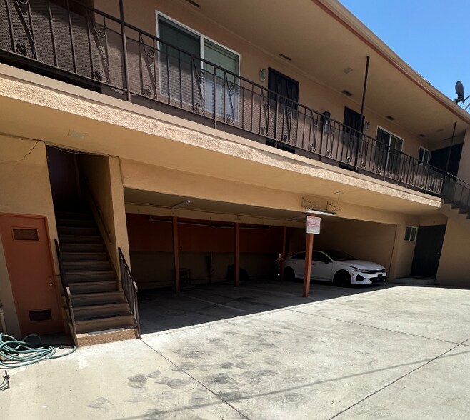 Building Photo - 916 N Market St