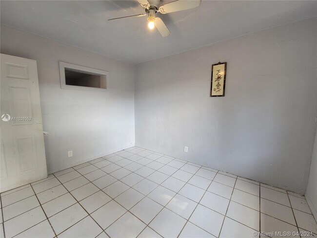 Building Photo - 2118 N 19th Ave