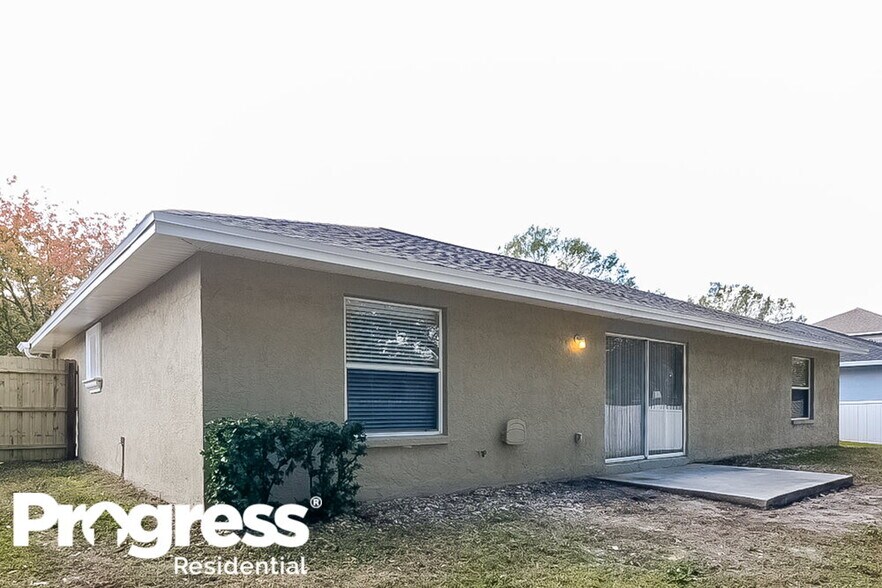Building Photo - 925 Clearcreek Dr