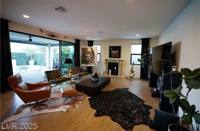 Building Photo - 9239 Beltana Ct