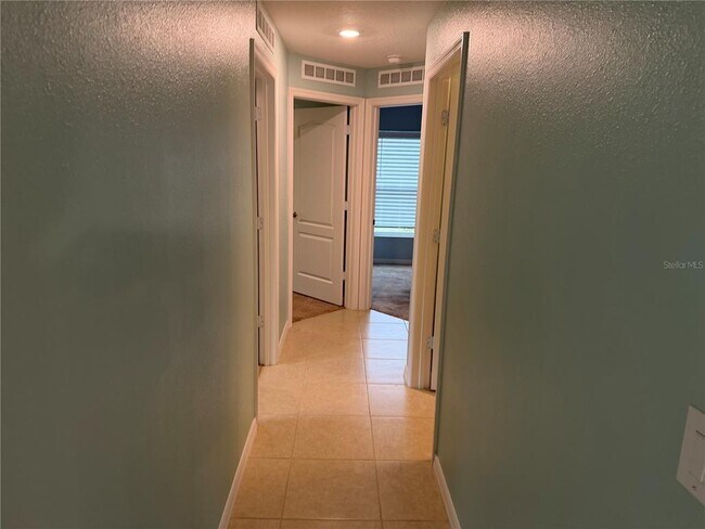 Building Photo - 17 Renworth Pl