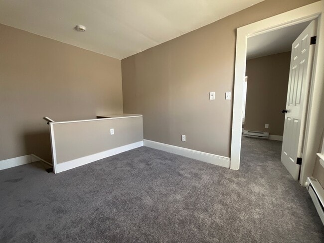 Building Photo - Fully Renovated and Modern 3-Bedroom, 1-Bathroom Rental Home in Center City Allentown,