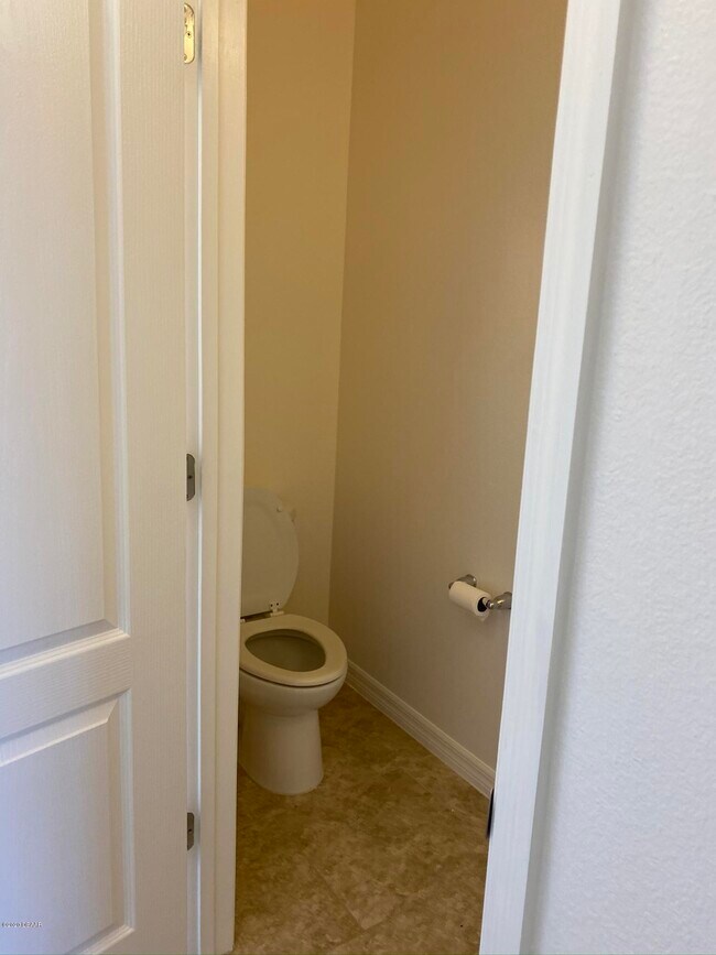 Building Photo - 202 Wentworth Grande Dr