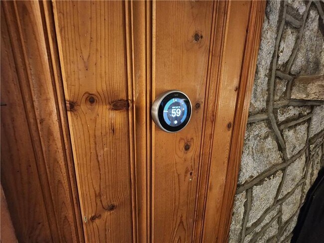 Building Photo - 65 Clarendon Ave