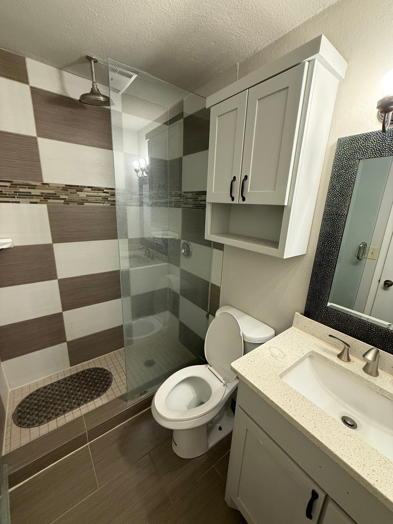 Building Photo - 3932 Chimney Springs Dr