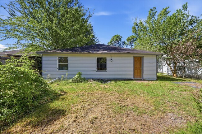 Building Photo - 2088 Pope St