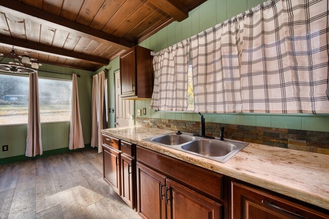 Building Photo - 16521 Mil Potrero Hwy