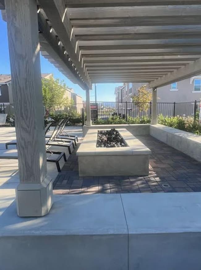 Building Photo - Ready Now! Beautiful Wildomar Condo  3 Bed...