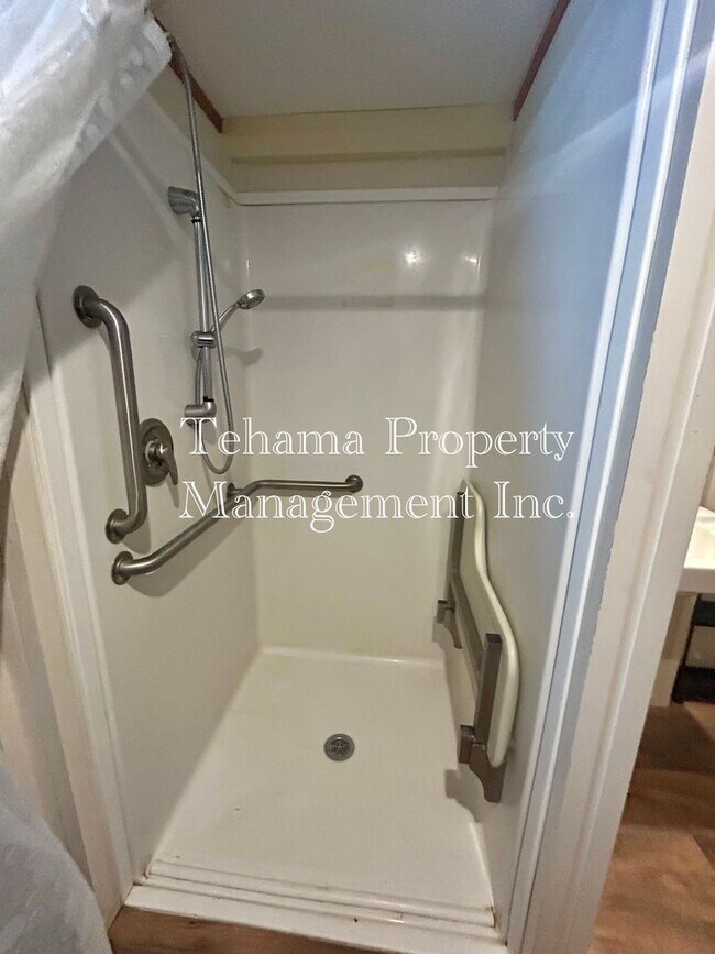 Building Photo - 11885 Craig Ave