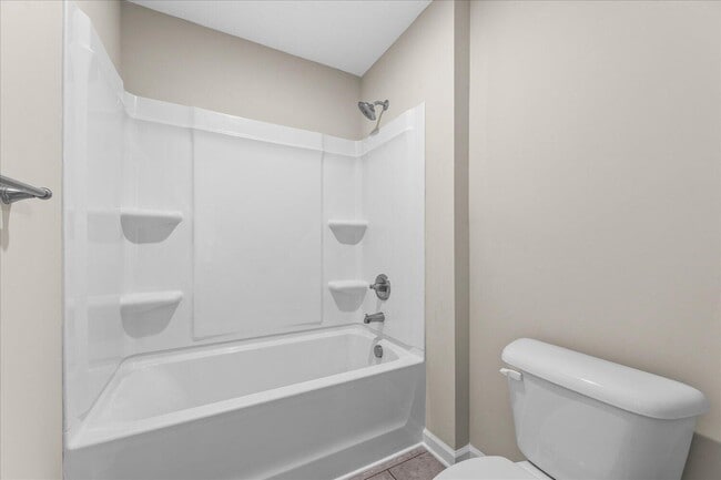 Building Photo - 1071 Linsmore Ave
