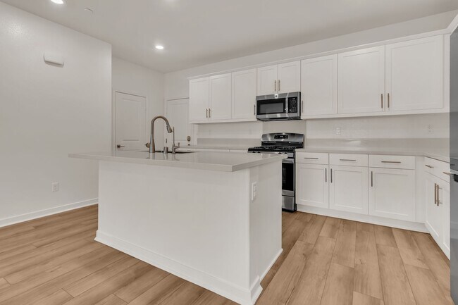 Building Photo - 16162 Juno Way