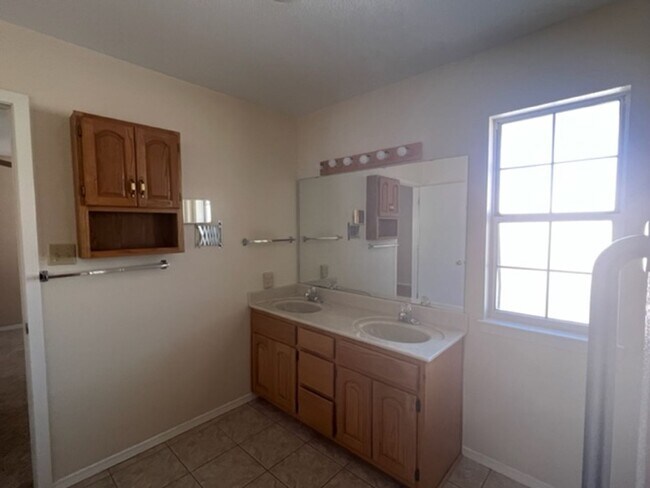 Building Photo - Beautiful home on a large corner lot with RV parking