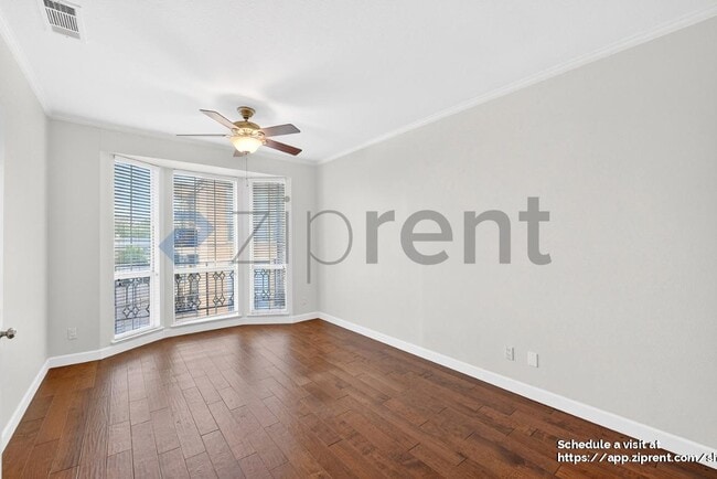 Building Photo - 6318 Richmond Ave