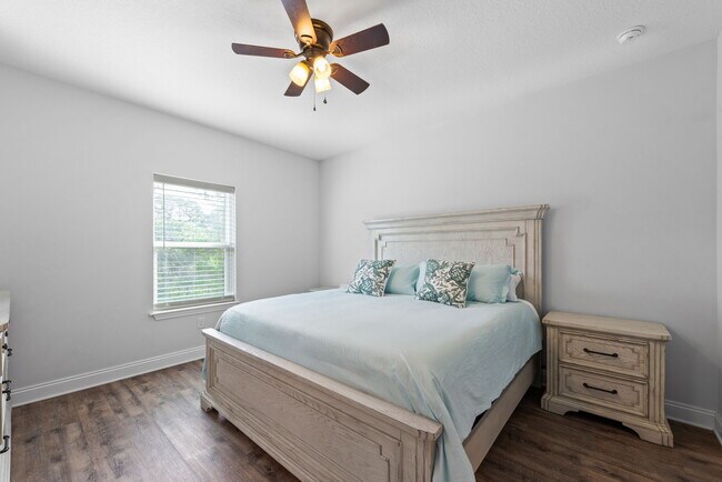 Building Photo - 1712 Sound Haven Ct