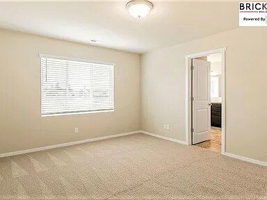 Building Photo - Puyallup's Hidden Gem: Experience the Warm...