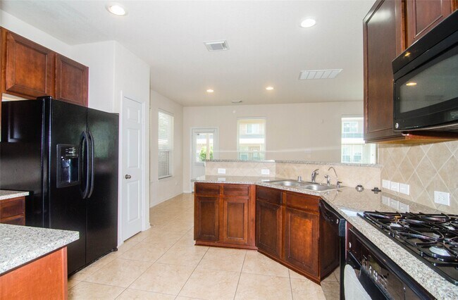 Building Photo - 3939 Calgary Cir